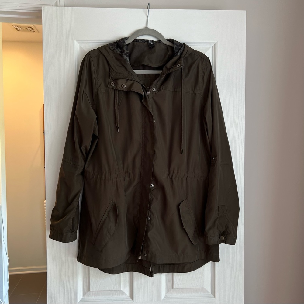 Dark green rain jacket, size large